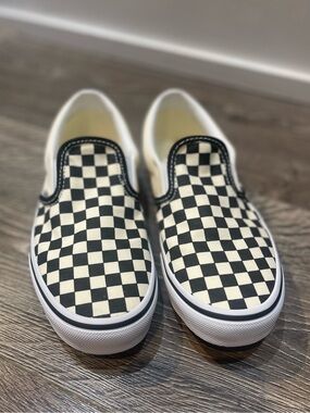 NWT Brand New Checkered Vans